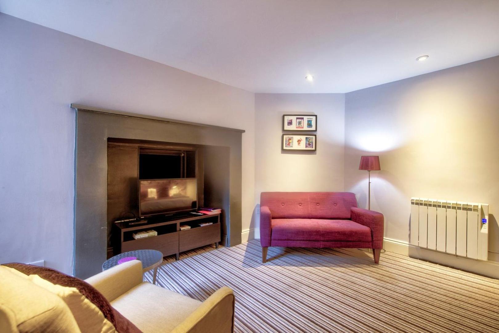 Guestready - Elegant Apt In Old Town Edinburg Exteriör bild